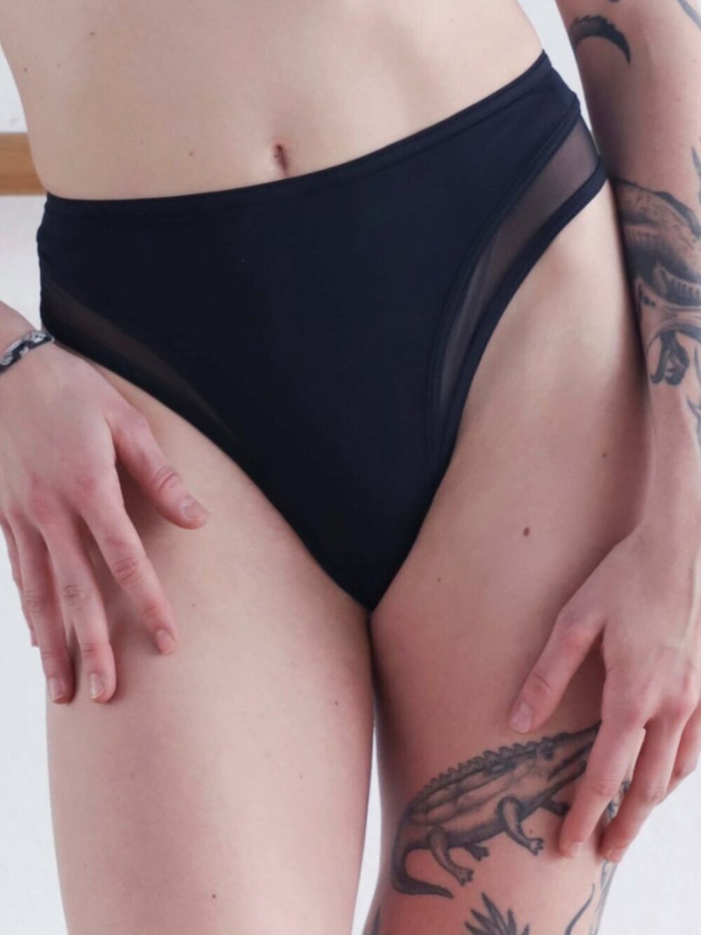Like New Milakrasna Shorts - Black, Size M (fits size S)